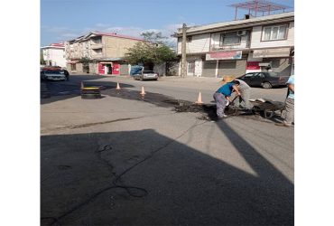 اجرای شبکه جمع آوری آبهای سطحی در قسمتی از خیابان شهید یوسفیان