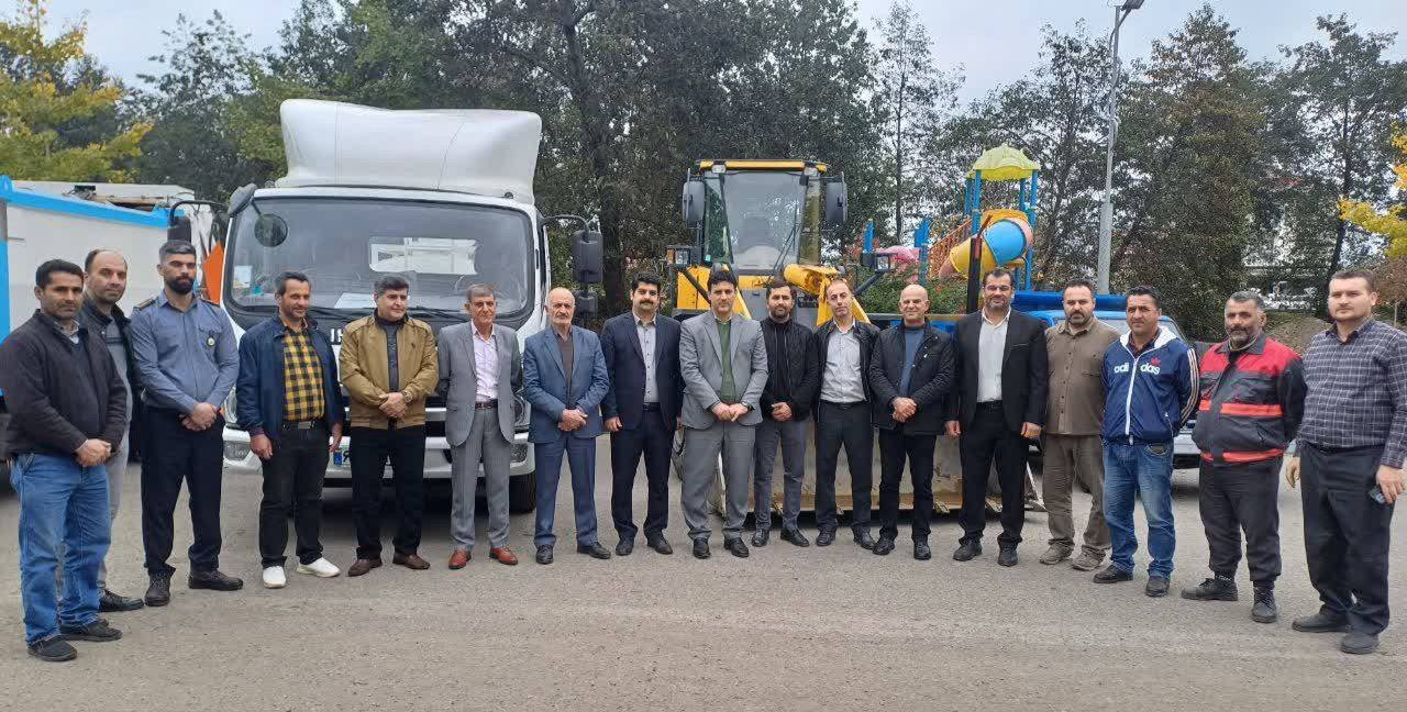 رونمایی از ماشین‌ آلات و تجهیزات تخصصی جدید شهرداری شاندرمن