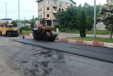 آغاز پروژه روکش آسفالت در معابر اصلی شاندرمن