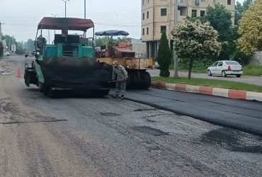 آغاز پروژه روکش آسفالت در معابر اصلی شاندرمن